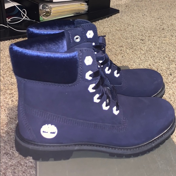 COPY - Navy velvet timberland boots size 7.5 - Picture 4 of 5